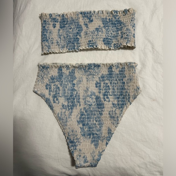 Reformation Bikini - Picture 3 of 3